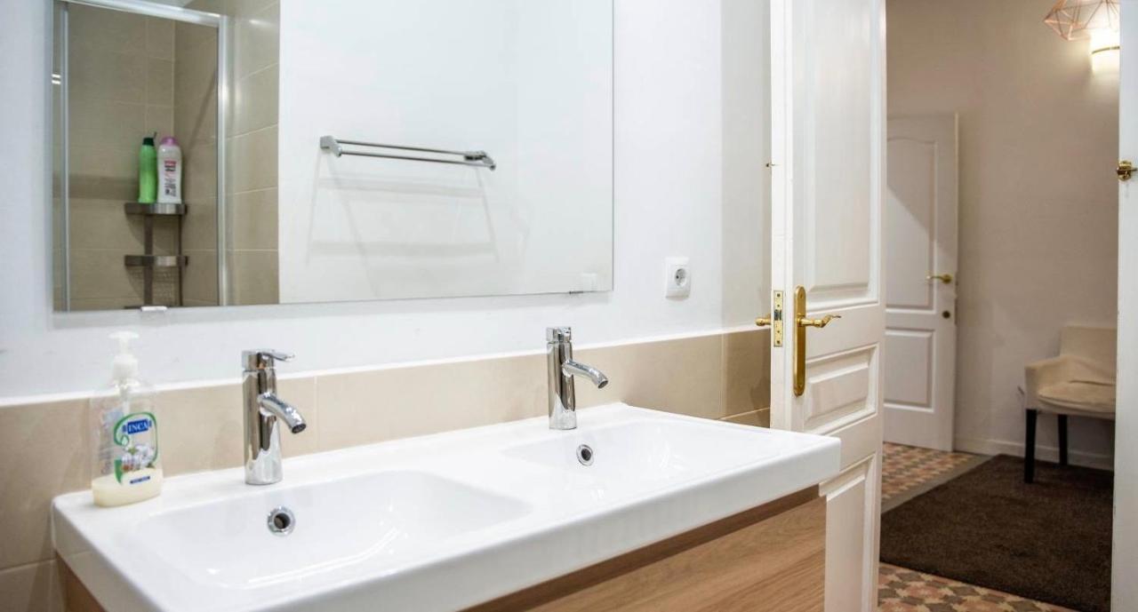 Eixample Apartments - Pova Βαρκελώνη Εξωτερικό φωτογραφία